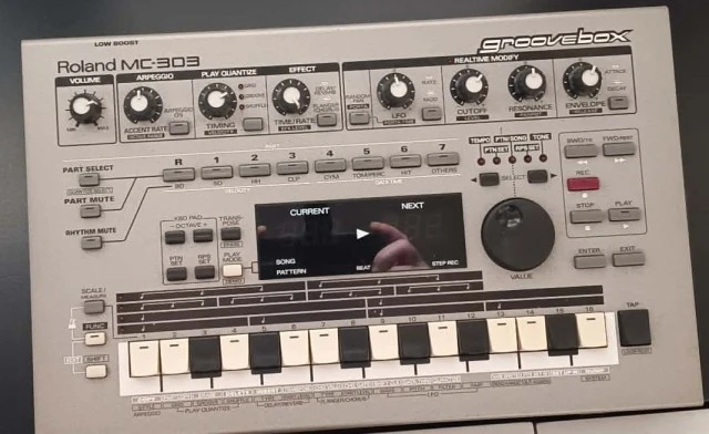 MC 303 Groovebox