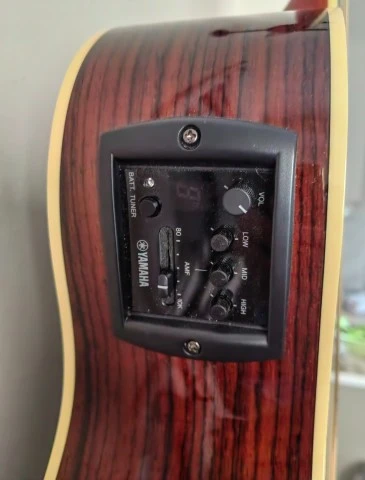 Ηλεκτρακουστική κιθάρα Yamaha FSX830 C