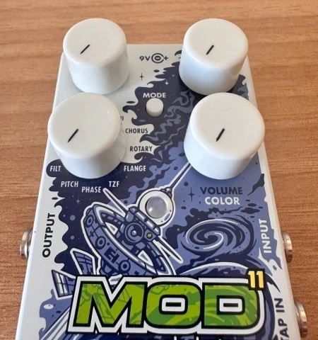 Electro-Harmonix Mod 11 Modulator – Στο κουτί του