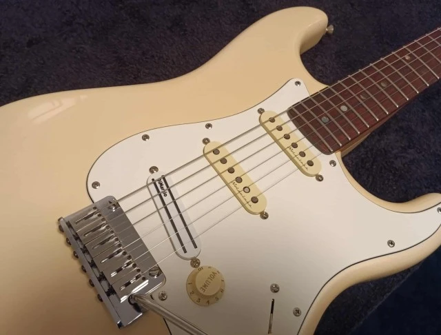 Fender American Deluxe Stratocaster