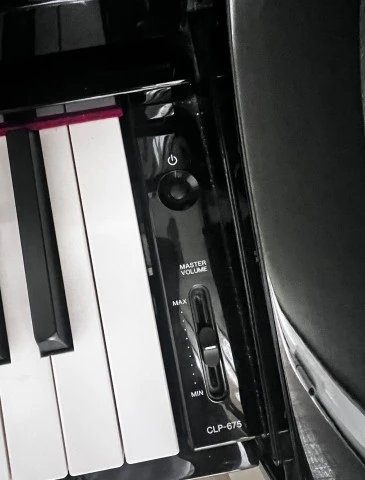 Yamaha Clavinova CLP-675
