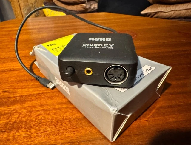 Korg plugKEY portable MIDI + audio inter