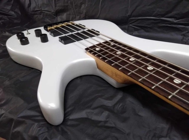 Antonis handmade bass
