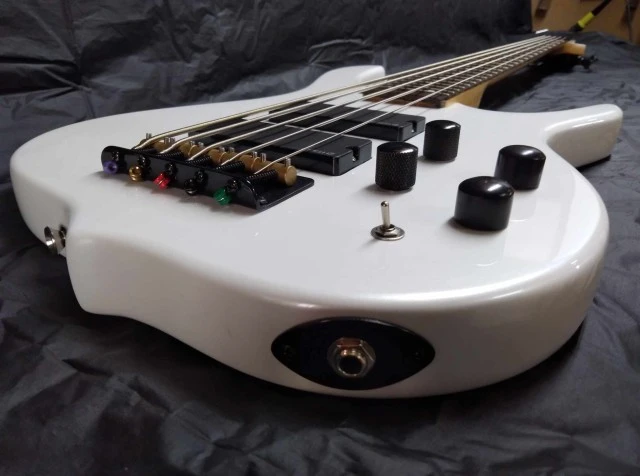 Antonis handmade bass