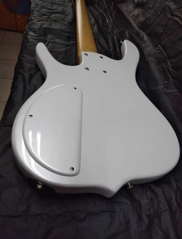 Antonis handmade bass