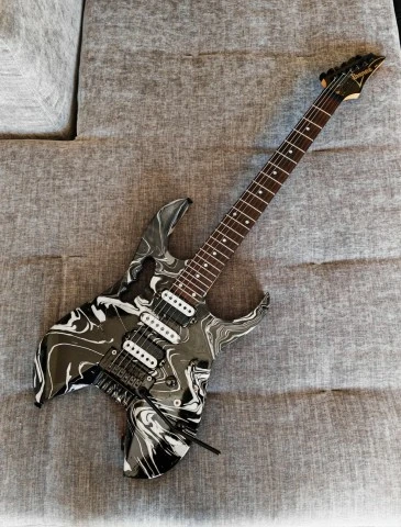Ibanez JEM/Voyager w/RG570 japan neck