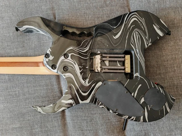 Ibanez JEM/Voyager w/RG570 japan neck