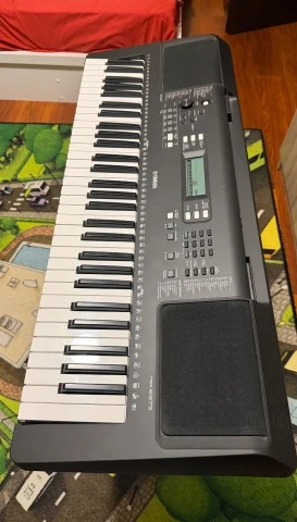 Yamaha PSR-E373