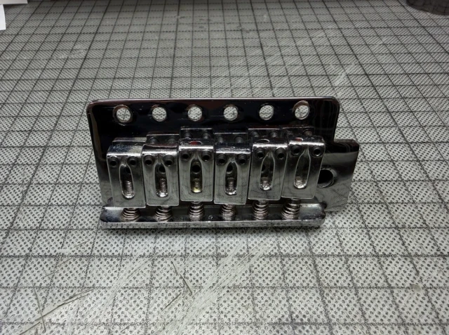 Squier Tremolo