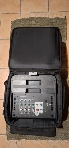 Yamaha Stagepas 200 btr + θήκη μεταφοράς