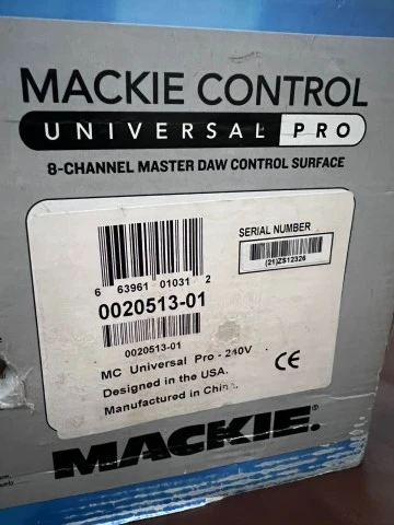 Mackie Control Universal Pro – 8 Channel Control Surfac