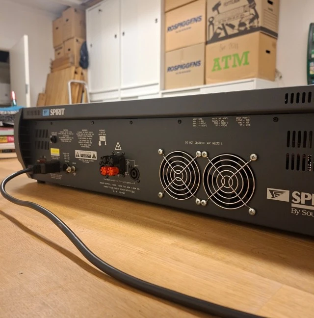 Αυτοενισχυόμενη κονσόλα Soundcraft spiri