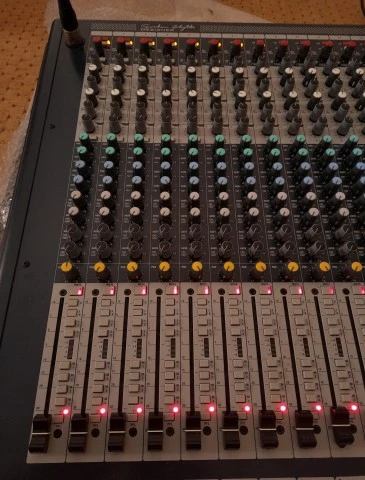 Κονσόλα Soundcraft GB4-32 με Flight Case