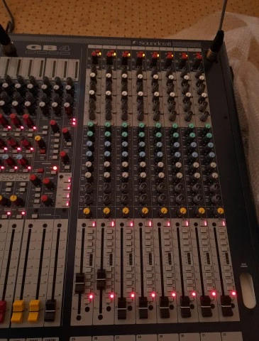 Κονσόλα Soundcraft GB4-32 με Flight Case