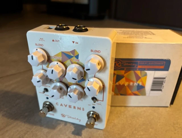 Keeley Caverns v2 Reverb/ Delay