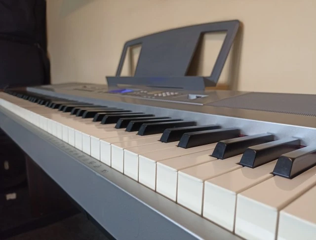 Yamaha DGX-640