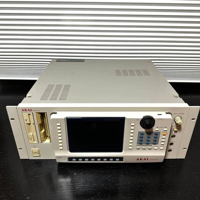 Akai sampler s6000