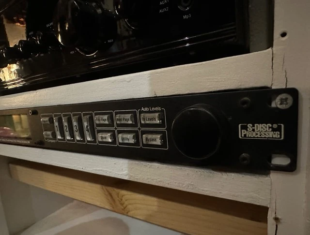 DigiTech Studio V2 Quad – Multi Effects Processor 