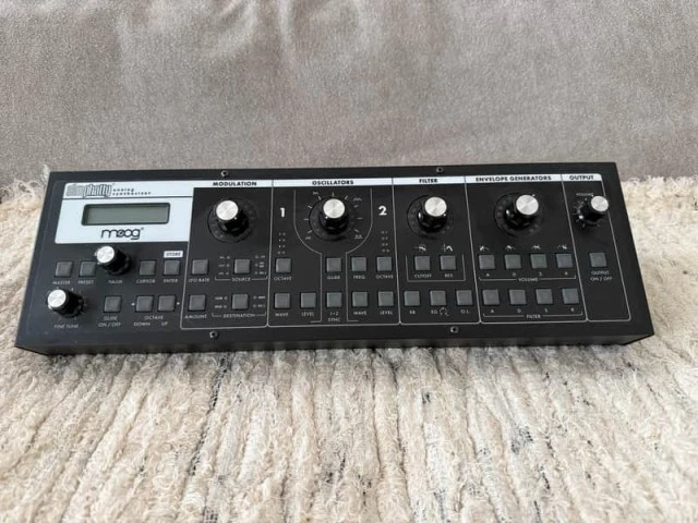 Moog Slim Phatty 2010s - Black