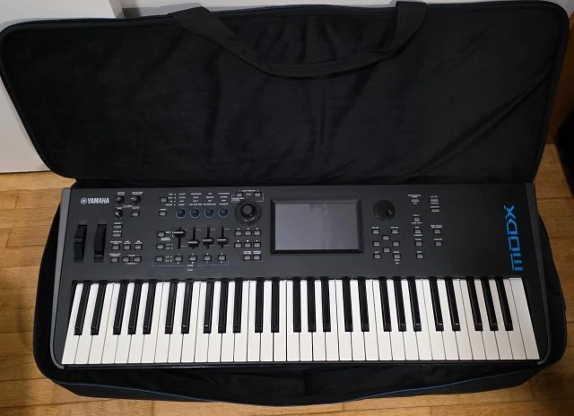 Yamaha MODX 6