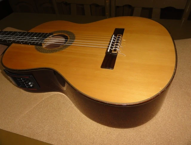 Ibanez G200E - Natural ηλεκτροκλασική κιθάρα