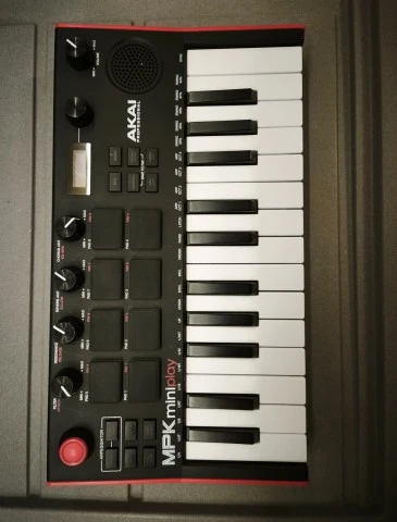 AKAI MPK mini play