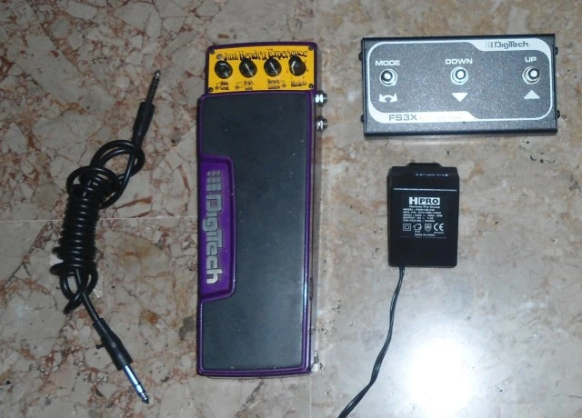 DIGITECH JIMI HENDRIX & ποδοδιακοπτης