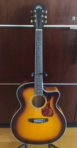 Guild F250 CE Deluxe