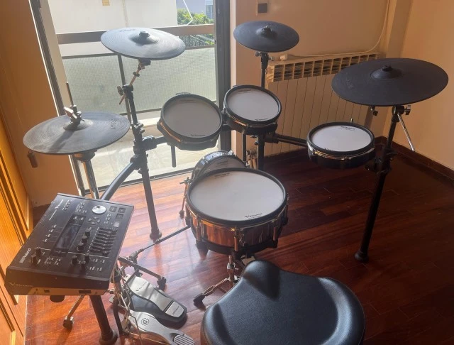 Roland TD-50K V-Drums + EXTRAS