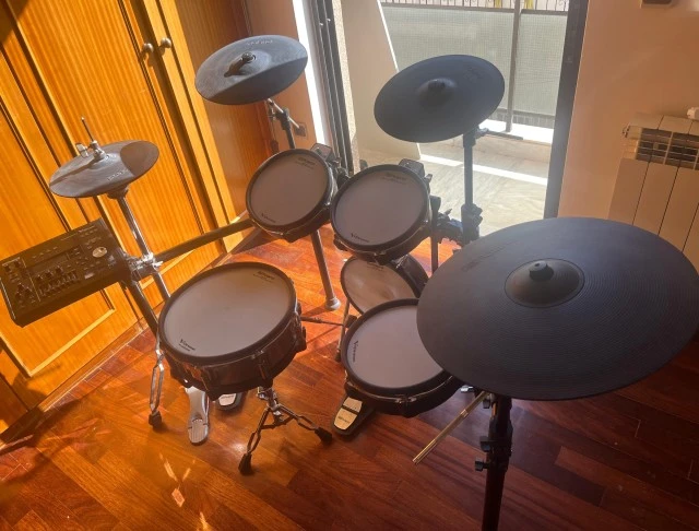 Roland TD-50K V-Drums + EXTRAS