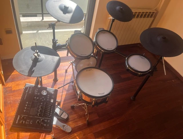 Roland TD-50K V-Drums + EXTRAS