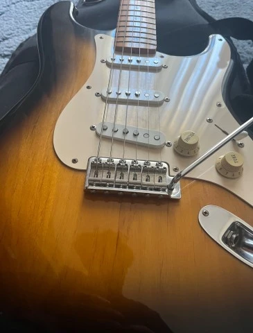 Fender Player Stratocaster (MEX, PF) - 3-color sunburst