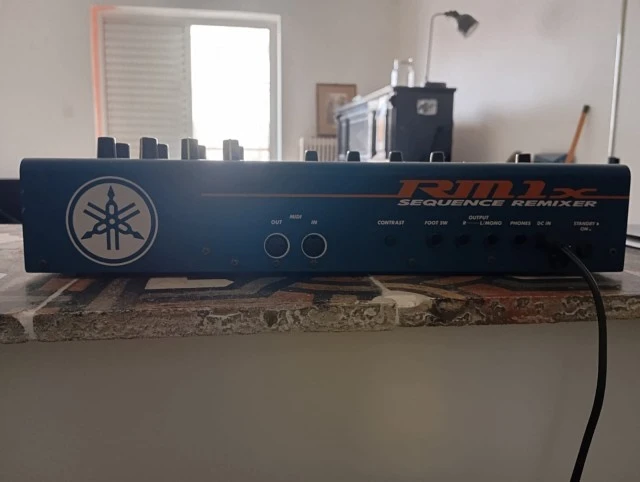 Yamaha RM1X