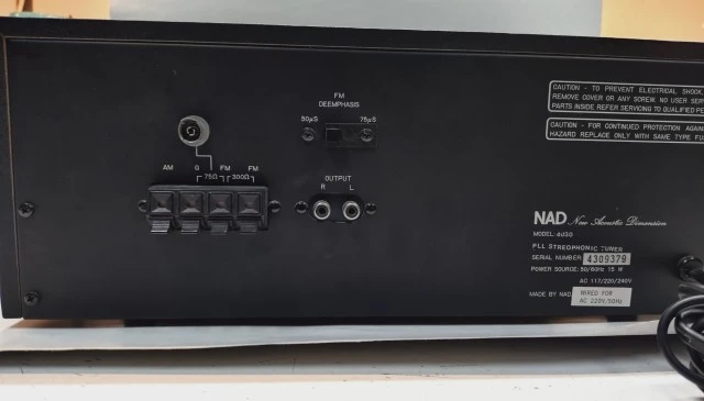 NAD 4030 Stereophonic Tuner – Vintage Hi