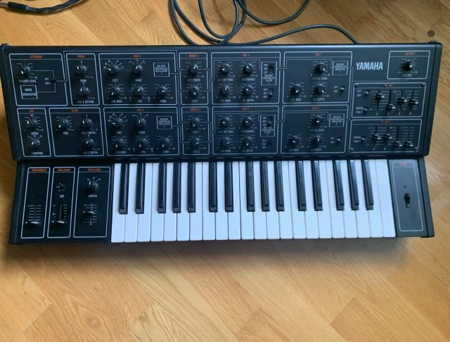 Yamaha CS-15 Duophonic Synthesizer