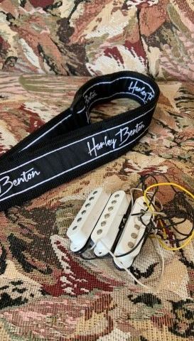 Fender Squier Bullet Strato Bundle 