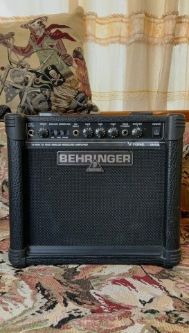 Fender Squier Bullet Strato Bundle 