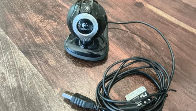  Logitech QuickCam Communicate Deluxe