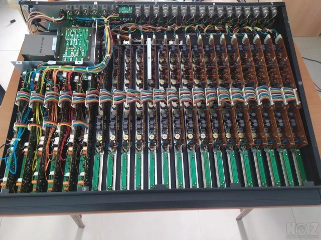 Yamaha MR 1642