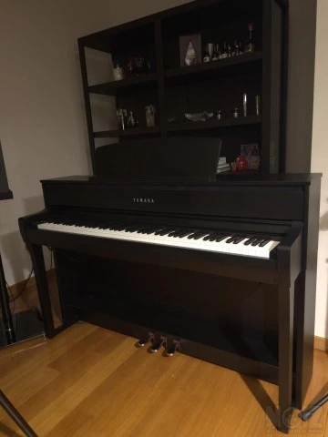 Yamaha CLP 675 Clavinova