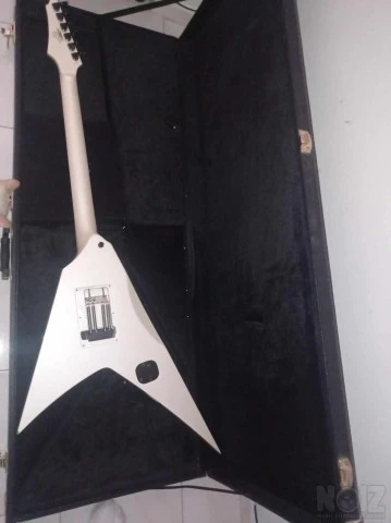 VX-4V by Cort τυπου flying v με δωρο το 