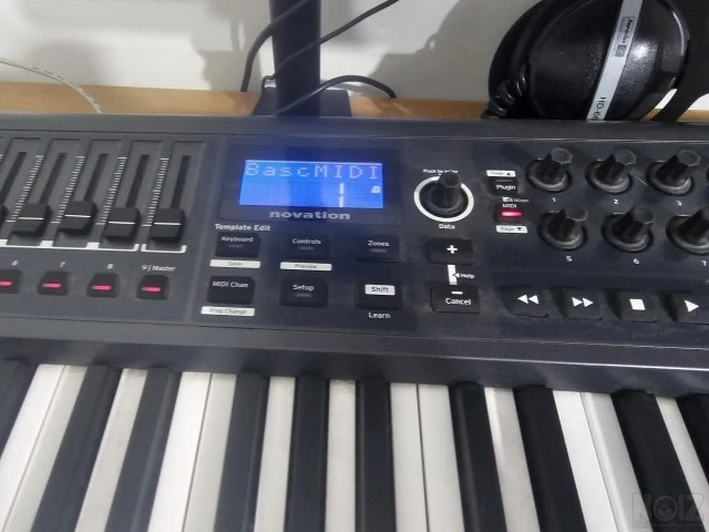 Novation impulse 49