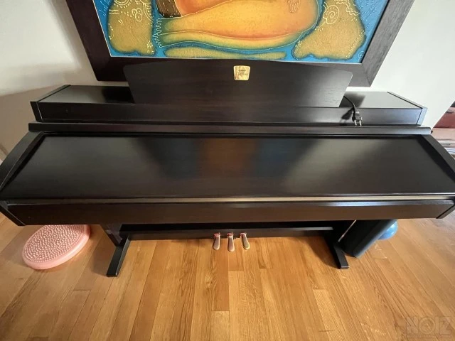 Yamaha Clavinova CLP-230