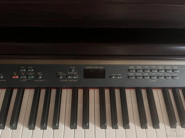 Yamaha Clavinova CLP-230