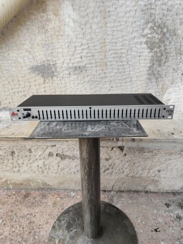 Equalizer dbx 131s