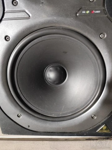 Behringer B2031A Truth + m audio fast tr