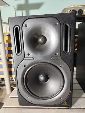Behringer B2031A Truth + m audio fast tr
