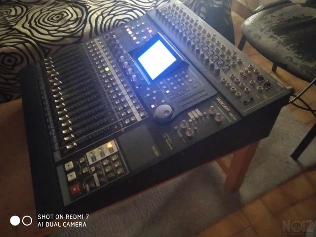 TASCAM dm 24 κονσόλα