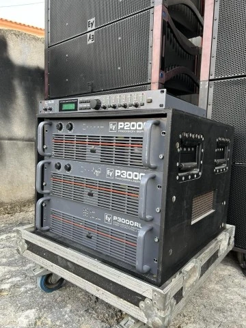 Electro voice p3000 and p2000