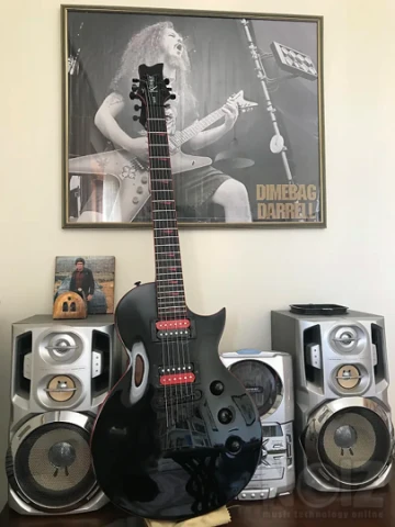Kramer Assault 220 (2016) - Gloss Black 